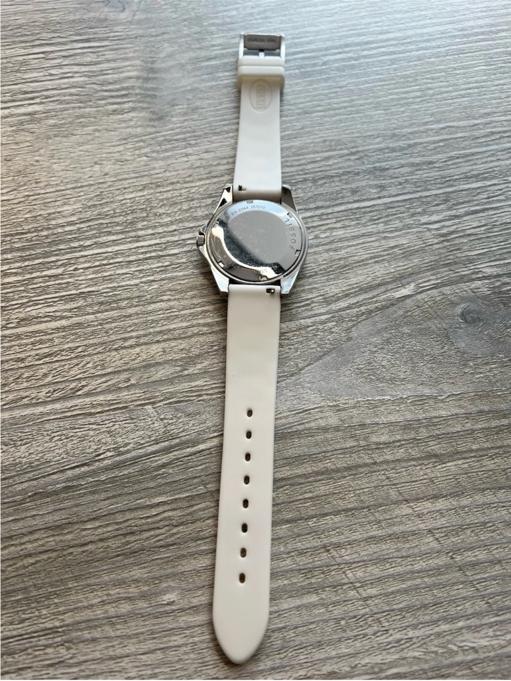 Fossil Silver Dial Watch with White Strap and Crystal Bezel - Picture 5 of 7